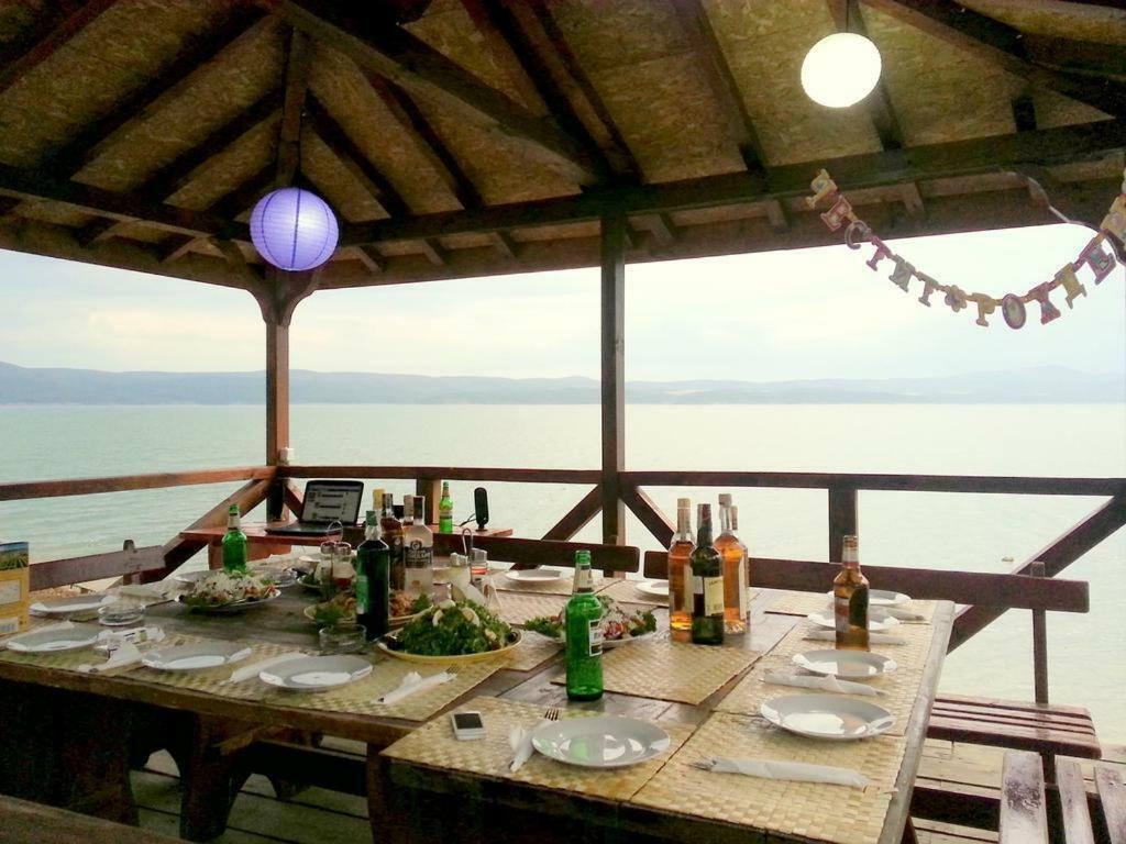 Комплекс Белите Къщи Shtarkelovo Gnezdo ภายนอก รูปภาพ