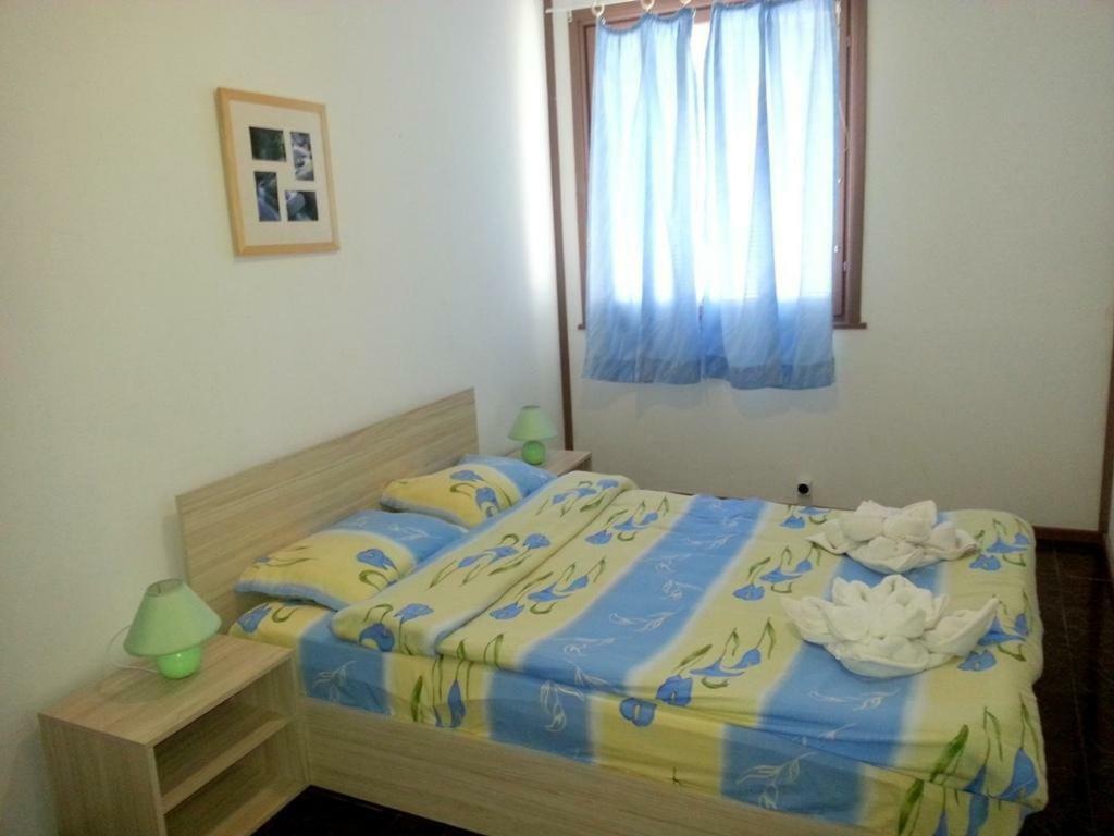 Комплекс Белите Къщи Shtarkelovo Gnezdo ภายนอก รูปภาพ
